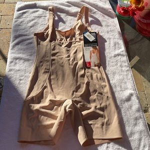 Miraclesuit shapewear xl